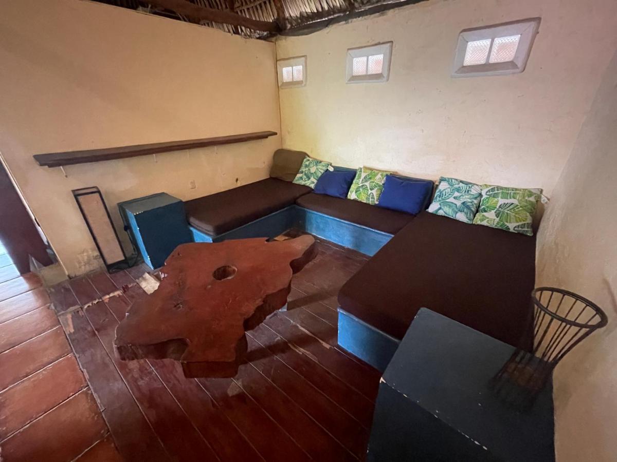 Johnnys Place Hotel Монтеррико Экстерьер фото