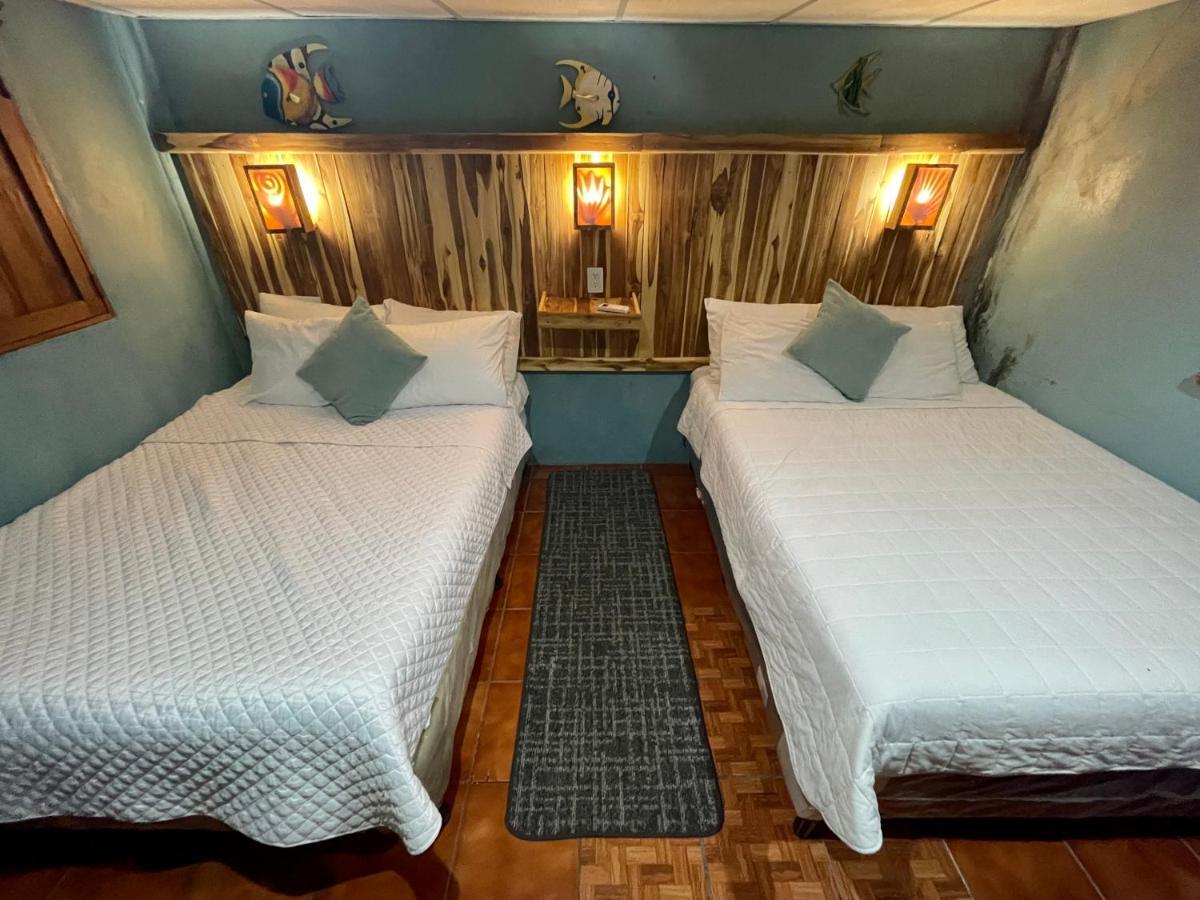 Johnnys Place Hotel Монтеррико Экстерьер фото