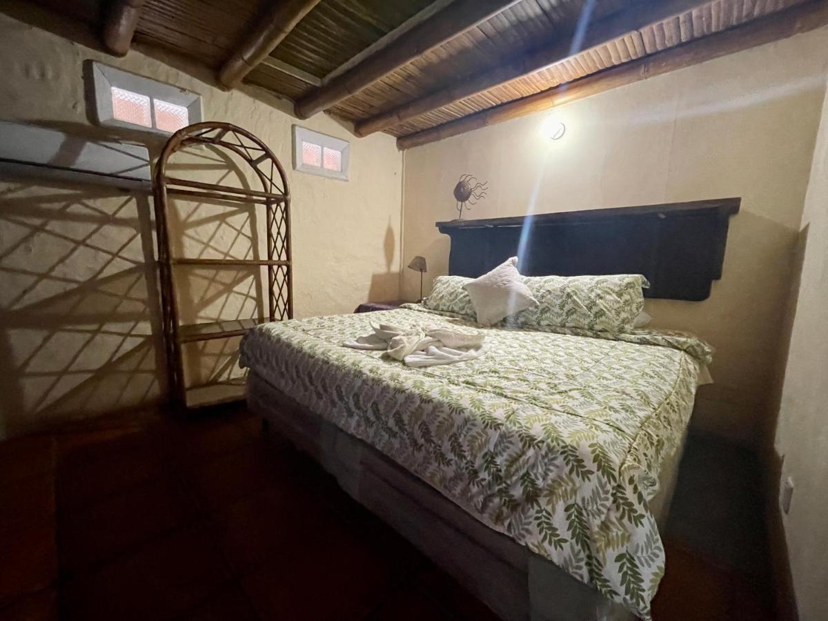 Johnnys Place Hotel Монтеррико Экстерьер фото