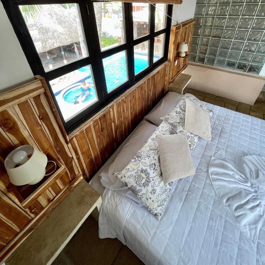Johnnys Place Hotel Монтеррико Экстерьер фото