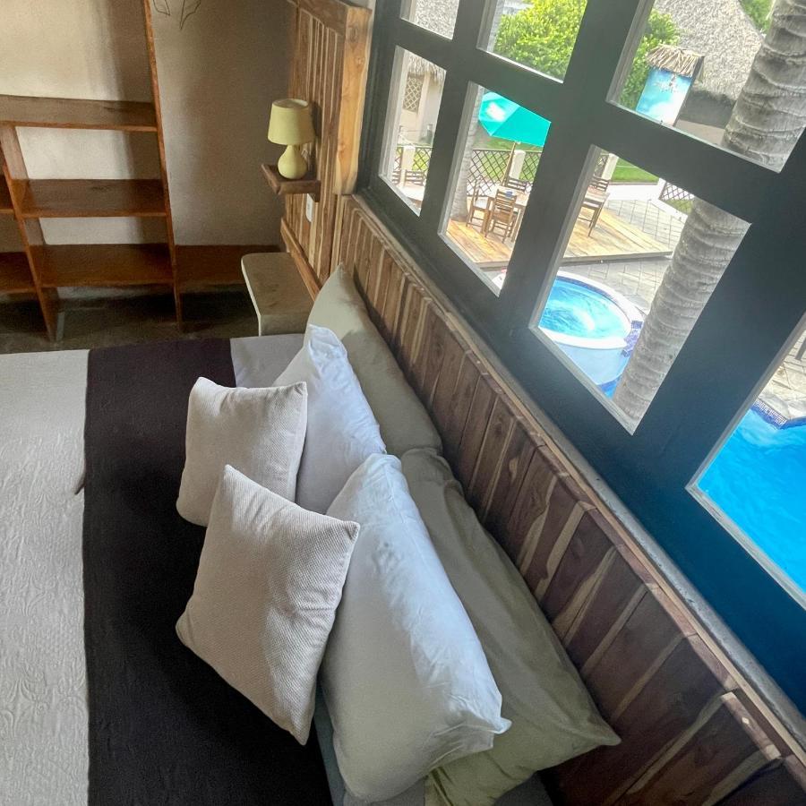 Johnnys Place Hotel Монтеррико Экстерьер фото