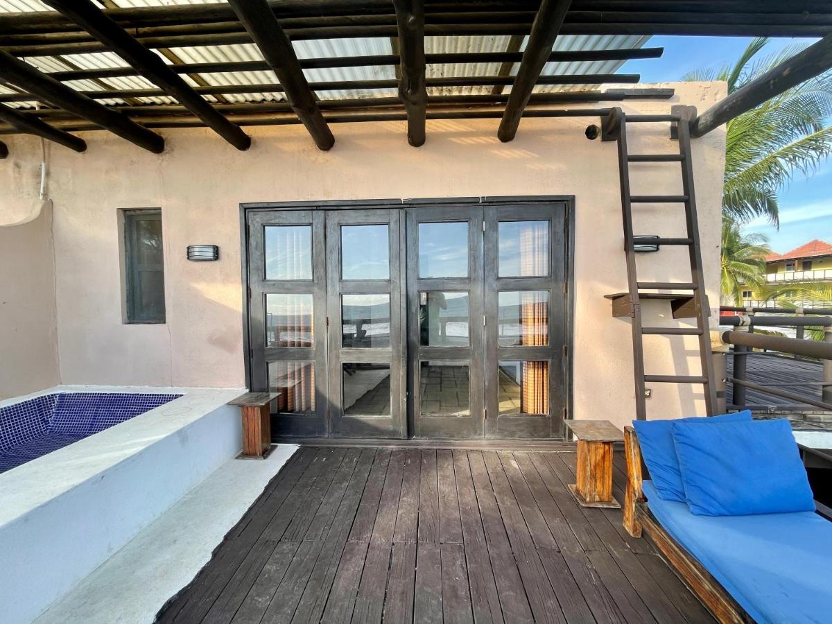 Johnnys Place Hotel Монтеррико Экстерьер фото