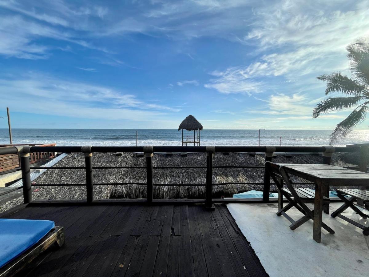 Johnnys Place Hotel Монтеррико Экстерьер фото
