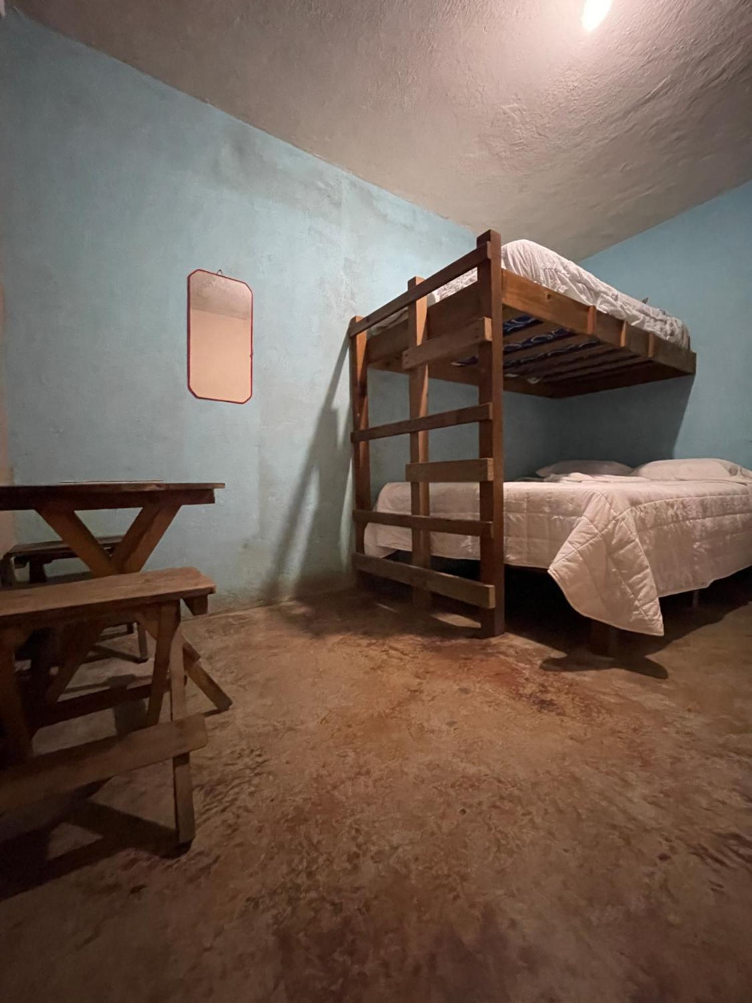 Johnnys Place Hotel Монтеррико Экстерьер фото